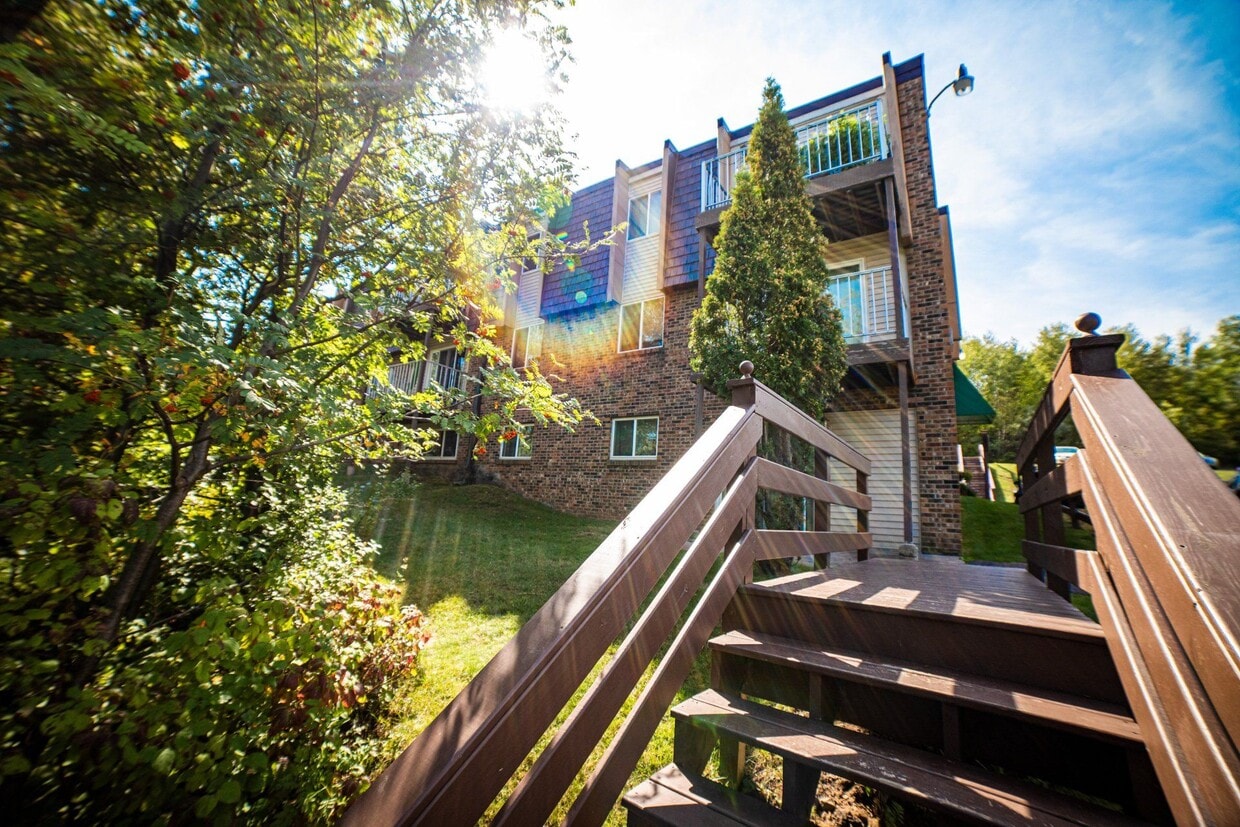 Primary Photo - Villa Hills