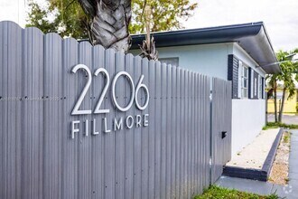 Building Photo - 2206 Fillmore St