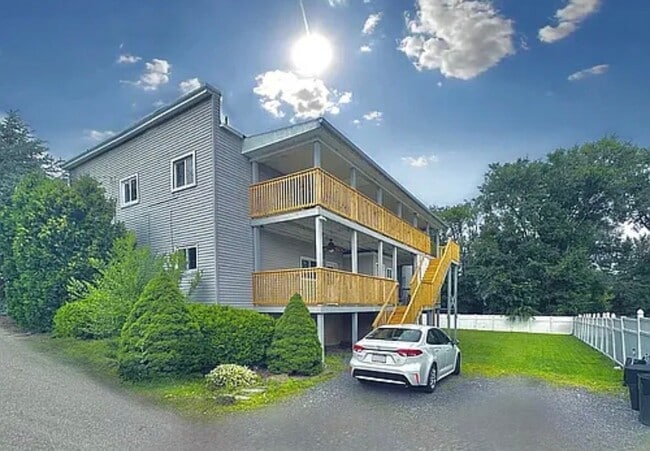 Building Photo - 1202 W Elm St