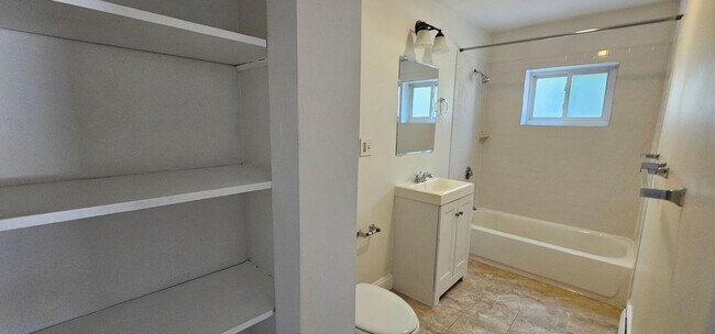 Building Photo - Just Renovated 2Bed Avail for Now, July, o...