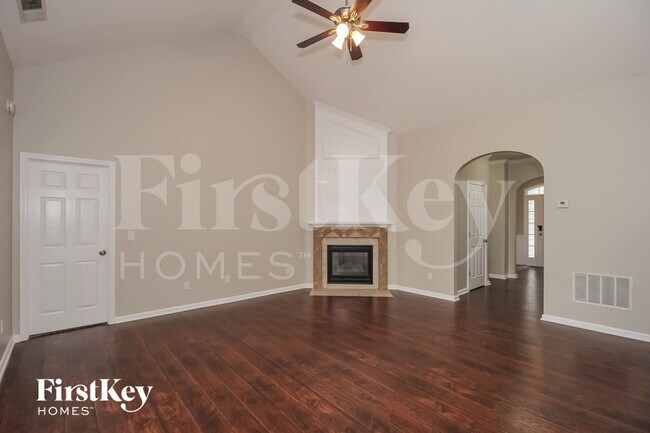 Foto del edificio - 30 Horseshoe Ln