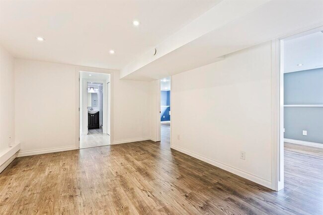 Photo du bâtiment - 10245 Wedgewood Dr