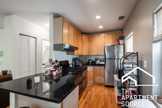 Foto del edificio - 906 N Wood St