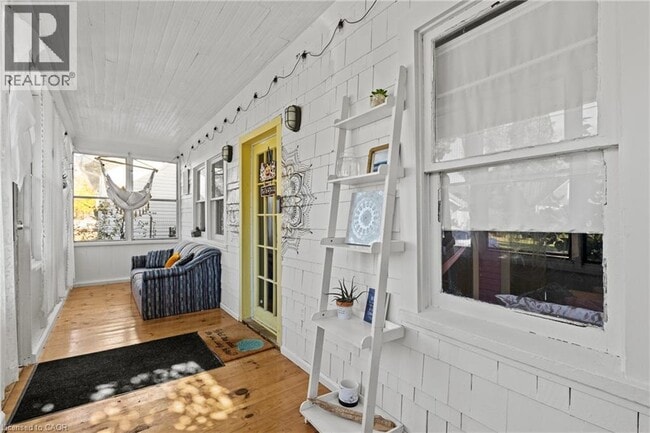 Building Photo - 118 Lincoln Rd E