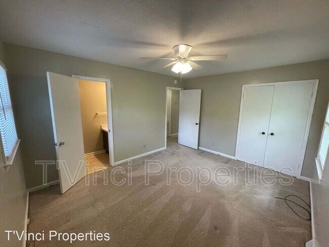 Building Photo - 3 br, 1.5 bath House - 810 Parliament St.