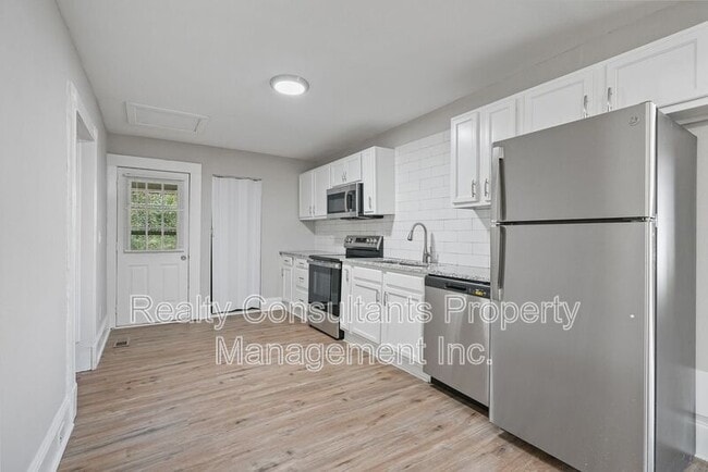 Building Photo - 512 Martin St