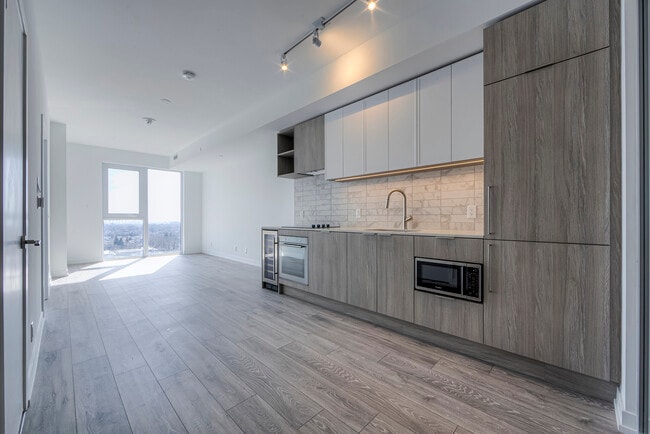 Photo du bâtiment - 2020-2020 Bathurst St