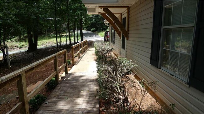 Building Photo - 6610 Overton Cir