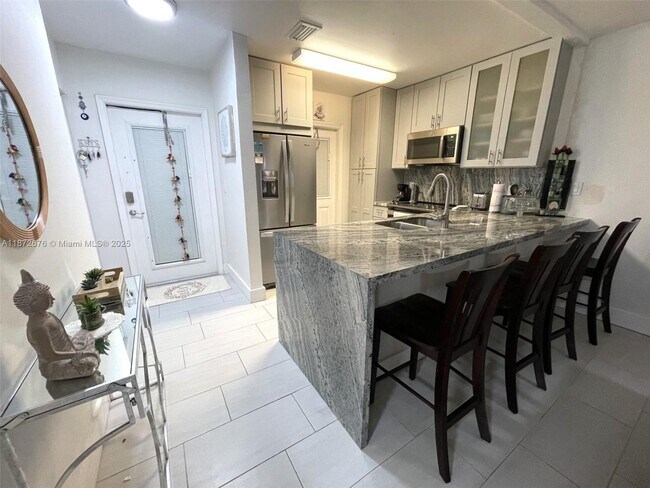 Foto del edificio - 5103 NW 35th St