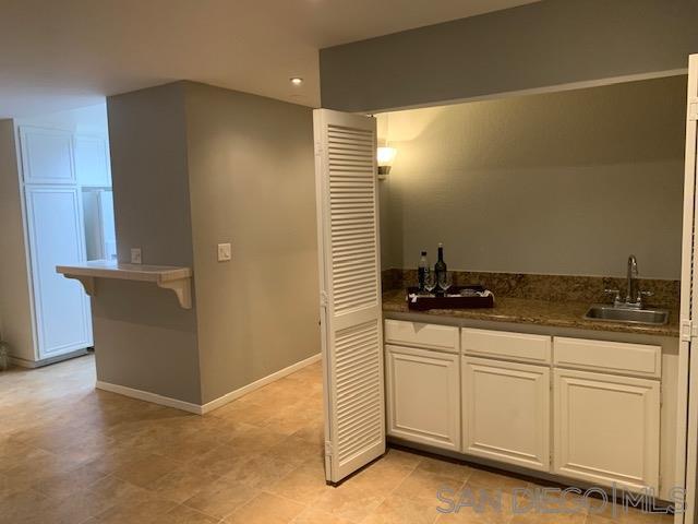 Building Photo - 5765 Friars Rd