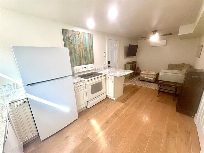 Foto del edificio - 3022 Beach Blvd S