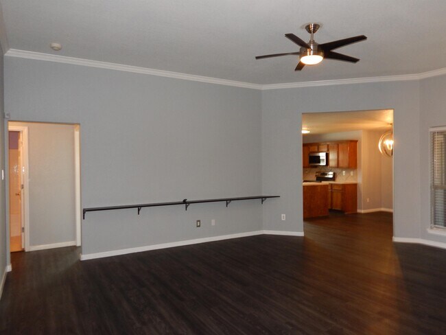 Building Photo - 106 Cedar Ridge Dr