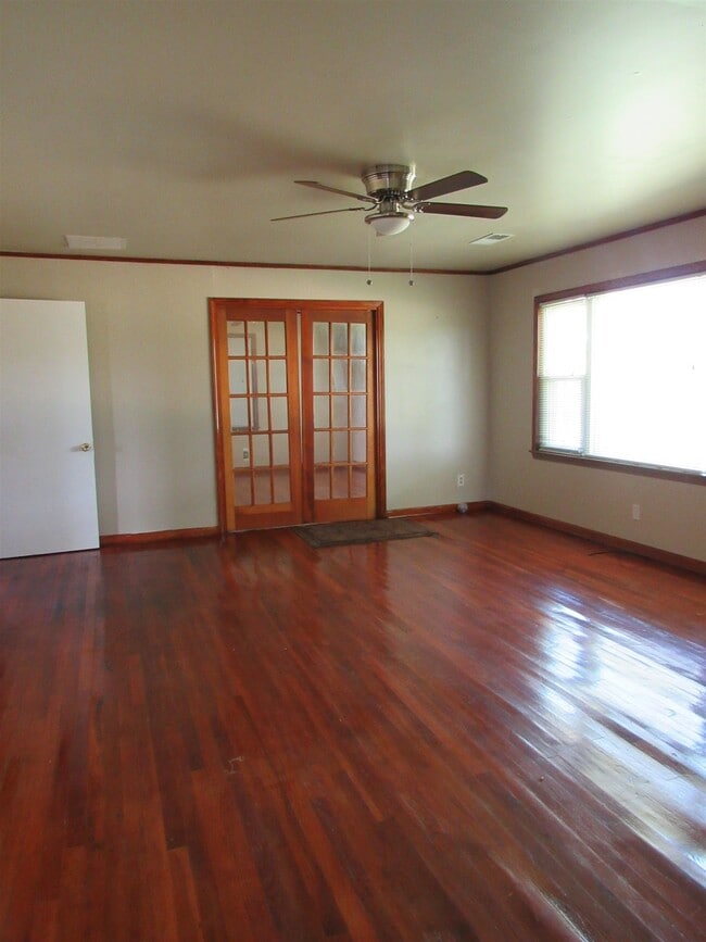 Building Photo - 979 Akins Rd