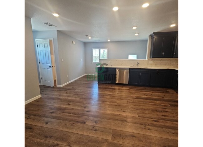 Foto del edificio - Gorgeous 1 Bedroom, 1 Bathroom Home Availa...