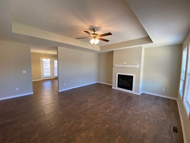 Foto del edificio - Beautiful 3 bedroom Home in Battlefield MO