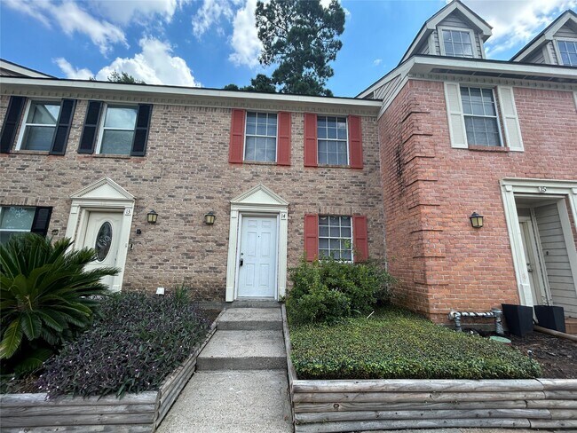 Building Photo - 2030 Plantation Dr