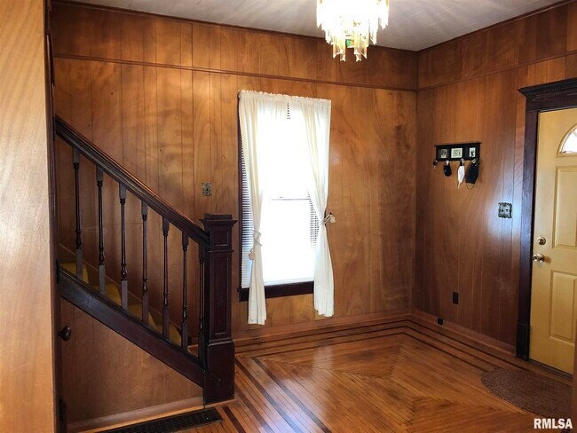 Foto del edificio - 102 N Sullivan St