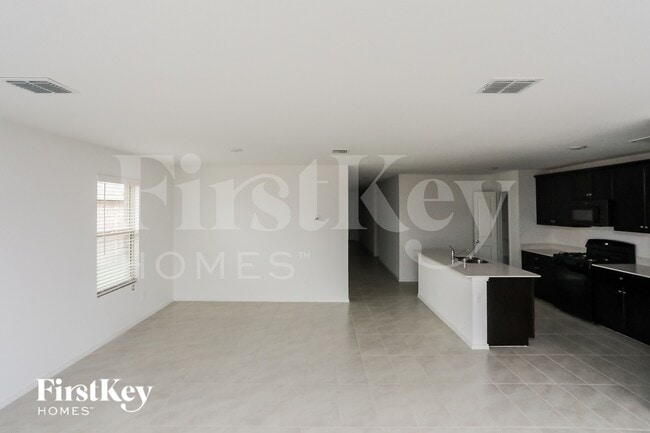 Foto del edificio - 1141 Crestview Dr