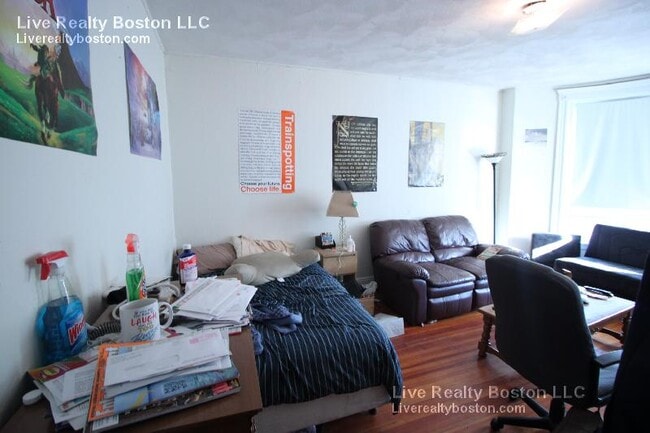 Building Photo - 11 Bostonia Ave