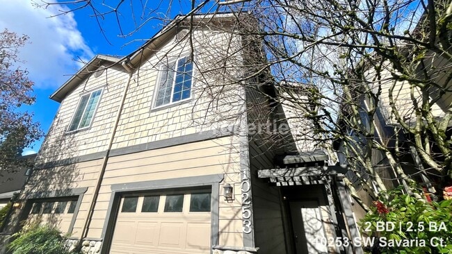 Spacious 2 BD | 2.5 BA Townhome w/ Vaulted Ceilings - Beaverton - Spacious 2 BD | 2.5 BA Townhome w/ Vaulted Ceilings - Beaverton