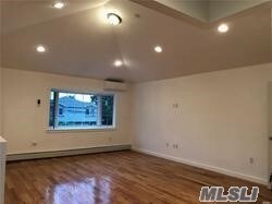 Foto del edificio - 219-05 112th Ave