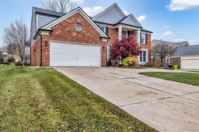 Foto del edificio - 45077 Roundview Dr