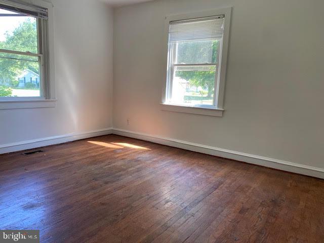 Foto del edificio - 241 Blackwood Ave
