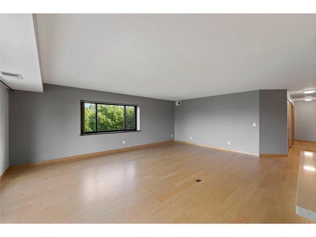 Foto del edificio - 2885 Knox Ave S