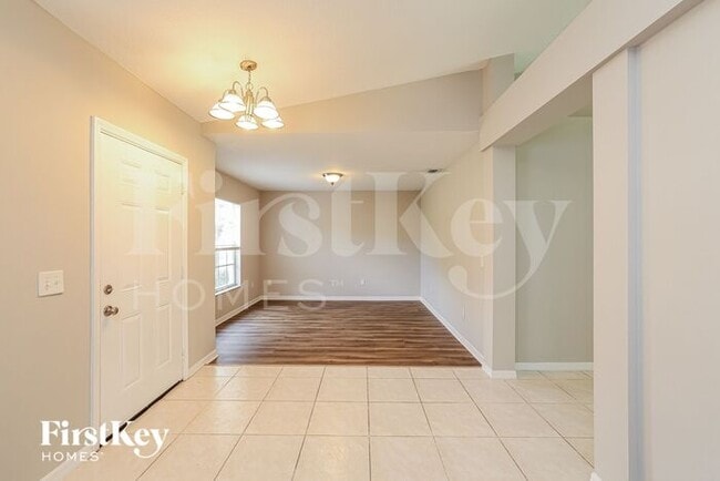 Foto del edificio - 422 SW Cherryhill Rd