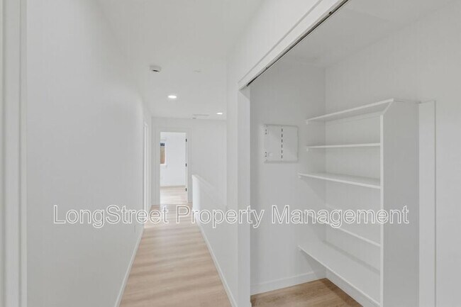 Foto del edificio - 820 S 19th St