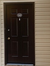 Building Photo - 190 Wexford Dr