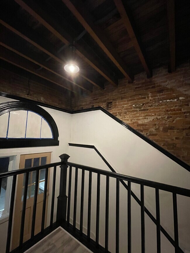Building Photo - 126 Norwood St