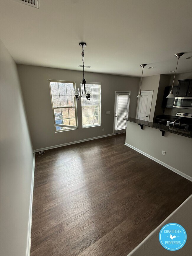 Foto del edificio - 3721 Landshire View Lane