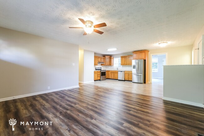 Foto del edificio - 650 Lindsey Lake Rd