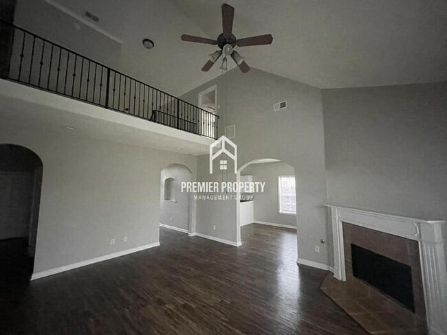 Building Photo - 9216 Acadia Pl - Available Now!