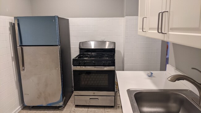 Foto del edificio - 131 E 46th St