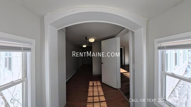 Building Photo - 2412 Western Ave