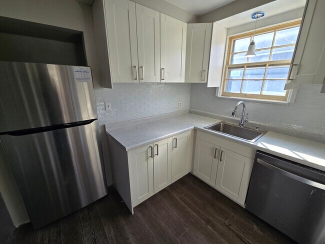 Cocina - 1305 Collegewood St