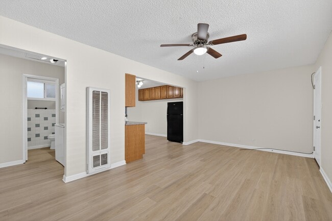 Building Photo - 2046 Rutherford St