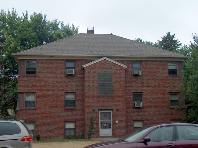 1011 W Locust St. - 1003-1011 W Locust St