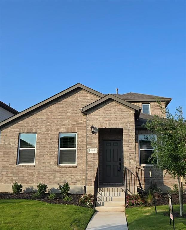 Foto principal - 605 Emory Crossing Blvd