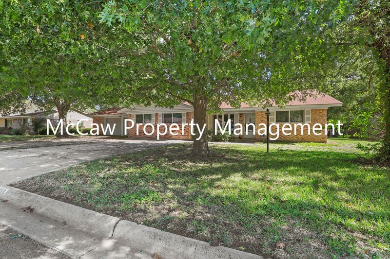Primary Photo - 1110 Rosedale Dr