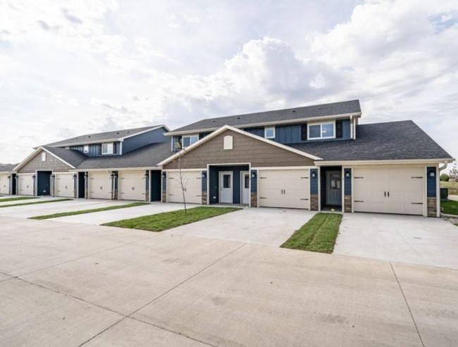 Building Photo - Granite Townhomes