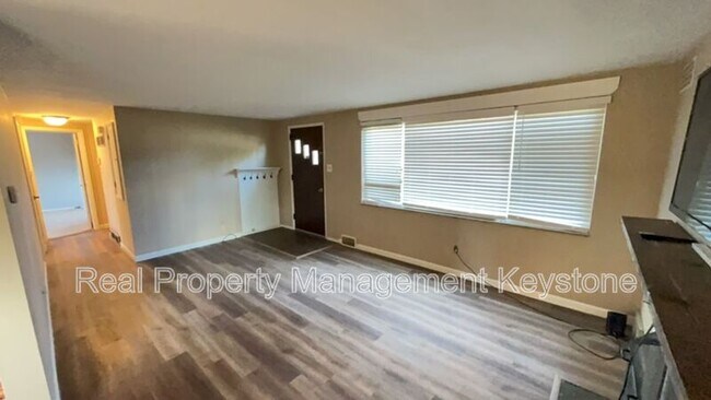 Foto del edificio - 5114 Caste Dr