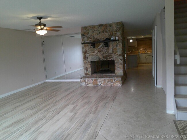 Foto del edificio - 4291 Coral Springs Dr