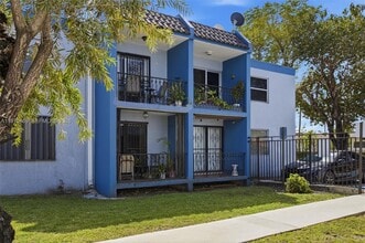 Building Photo - 3001 SW 2nd St