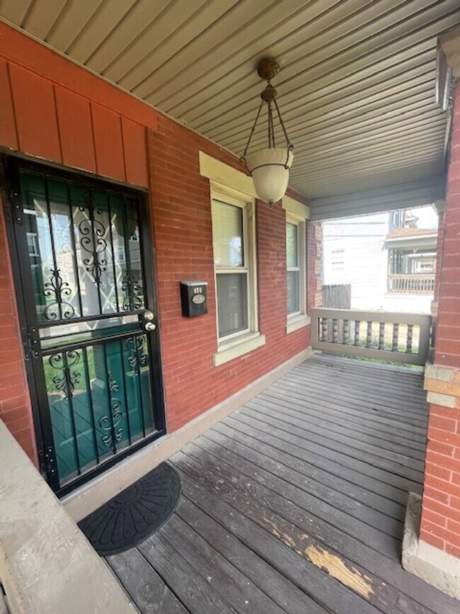 Foto del edificio - 472-474 E. Gates Street