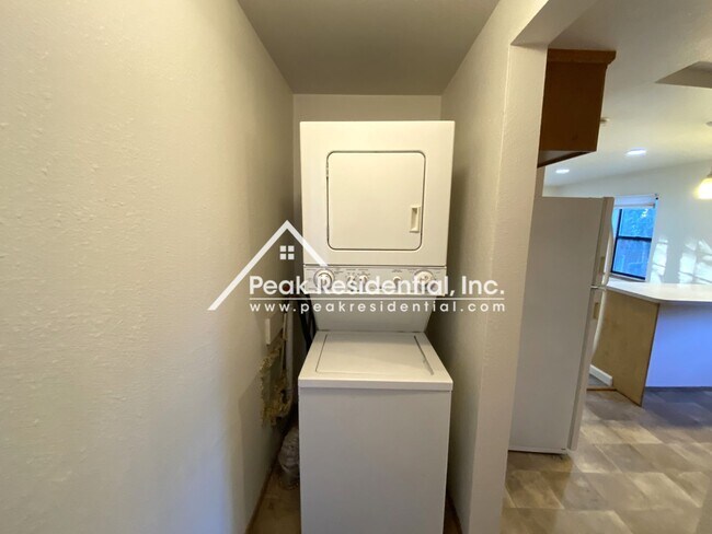 Foto del edificio - Cute 1 bd/1 ba Roseville House