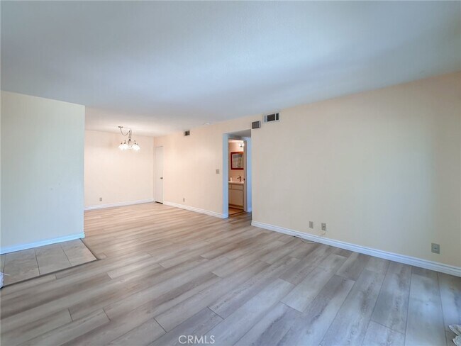 Building Photo - 275 Tarocco-