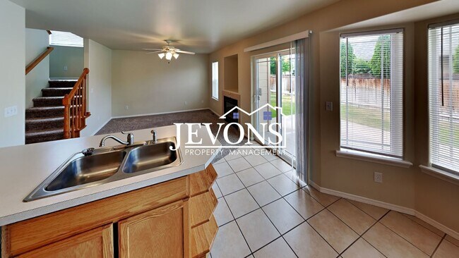 Building Photo - Enjoy this beautiful West Valley home with...
